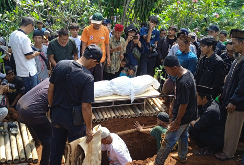 Keluarga Korban Minta Polisi Usut Penyebab Kecelakaan Bus Siswa SMK Lingga Kencana di Subang