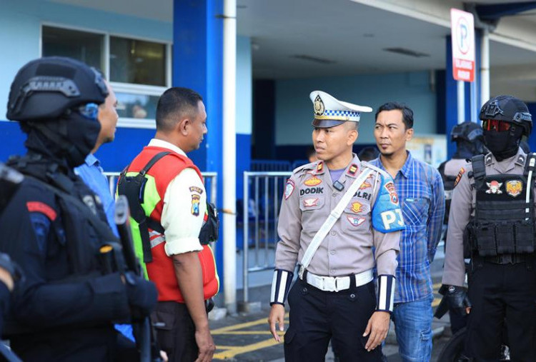 Sambut Pembentukan Satgas Premanisme, Ekonom Peringatkan Tiga Hal Ini