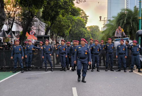 Ribuan Personel Gabungan Amankan Debat Ketiga Pilpres 2024 di Istora Senayan