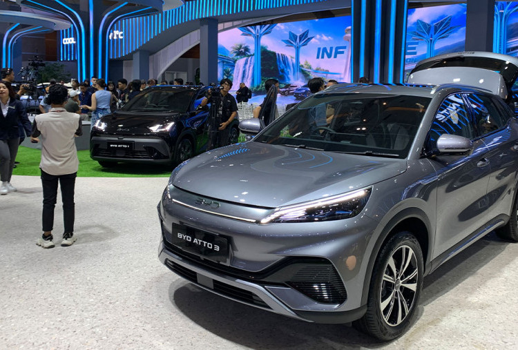 Peningkatan Tajam Penjualan 2025 Hantarkan BYD Sebagai Merek EV Nomor 1 di Indonesia