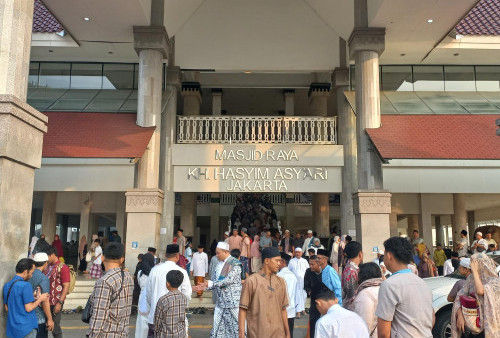 Cuaca Cerah Iringi Jemaah Shalat Ied Idul Adha di Masjid Raya KH Hasyim Asyari