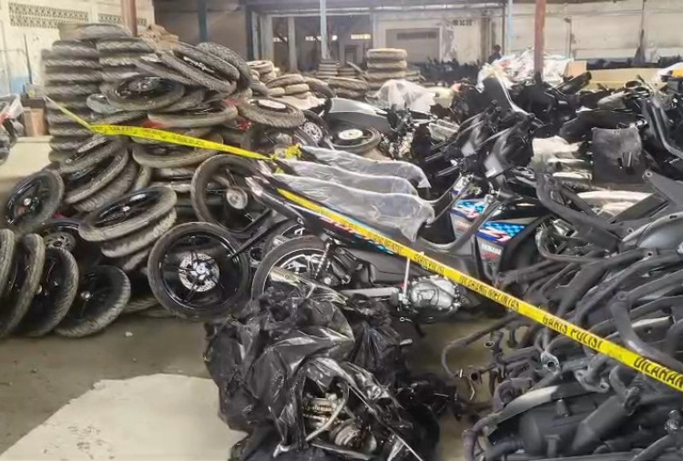 Seorang Direktur Jadi Tersangka Kasus Gudang Penadah Ribuan Motor Curian di Kemandoran Jaksel
