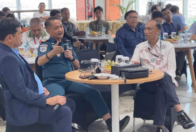 Hindari Penumpukan Truk, TPK Nilam dan TPK Berlian Surabaya Terapkan Terminal Booking System Agustus Ini