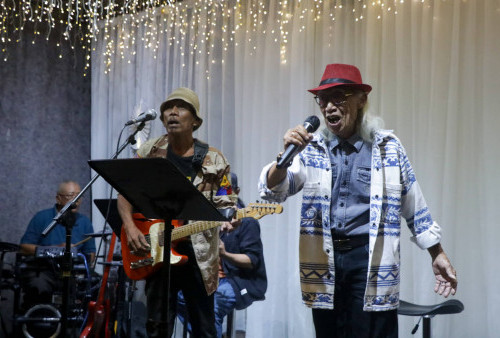 Reuni di Michael Tj Gelato & Cafe, The Gembell's Bawakan Lagu Hitsnya