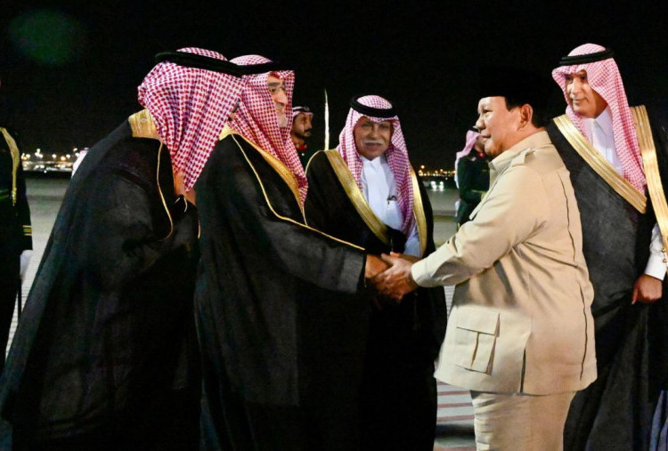 Prabowo Tiba di Jeddah, Disambut Pejabat Tinggi Arab Saudi dan WNI