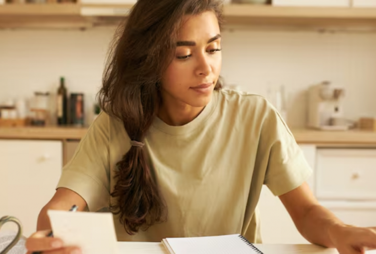 5  Rekomendasi Pekerjaan Freelance yang Cocok untuk Ibu Rumah Tangga