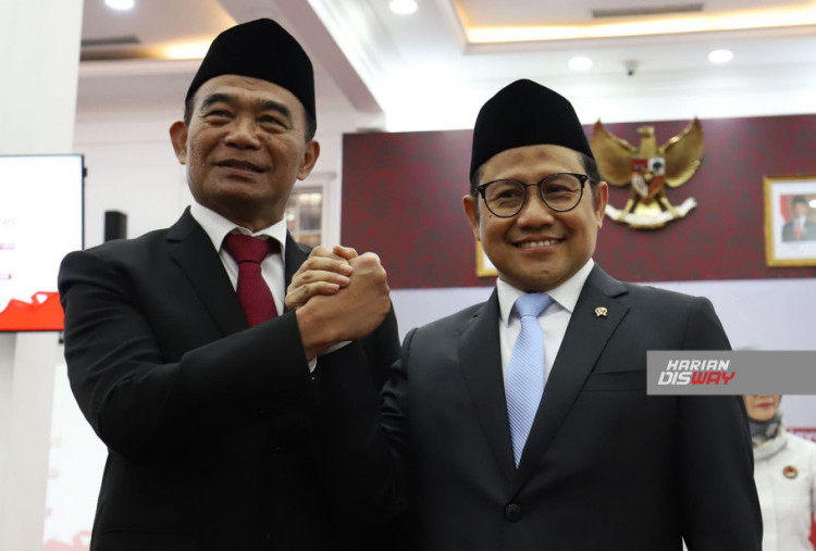 Presiden Prabowo Subianto secara resmi membagi Kementerian Koordinator Bidang Pembangunan Manusia dan Kebudayaan (Kemenko PMK) menjadi dua Kementerian baru dalam Kabinet Merah Putih.