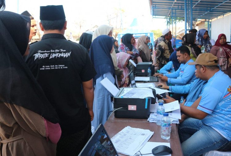 Festival Pesisir 2026 Mudahkan Layanan Administrasi Kependudukan Warga Pulau Mandangin, Sampang