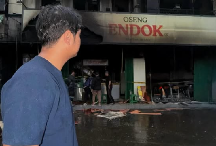 CEO Oseng Endok Ikhlas Cabang Margonda Depok Kebakaran, Selebgram Ello MG: Cobaan Usia 20an!