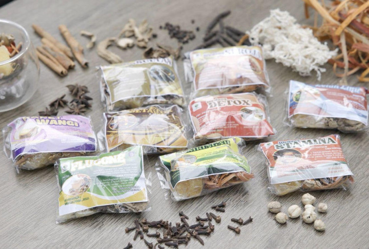 Dirintis dari Rumah, UMKM Bumbu Kemasan Raup Peluang Lewat Program BRI