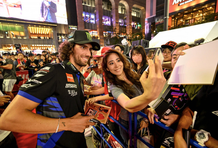 Honda dan Yamaha Bangkit Bersamaan! Marini & Rins Bikin Kejutan di MotoGP Seri Asia 2025
