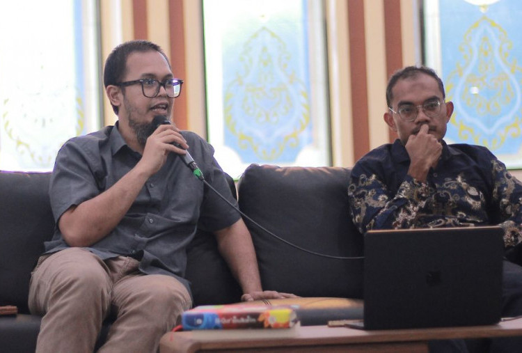 Kajian Kampoeng Ramadan Hari Kedua di Unair, Beri Materi Edukasi tentang Pernikahan