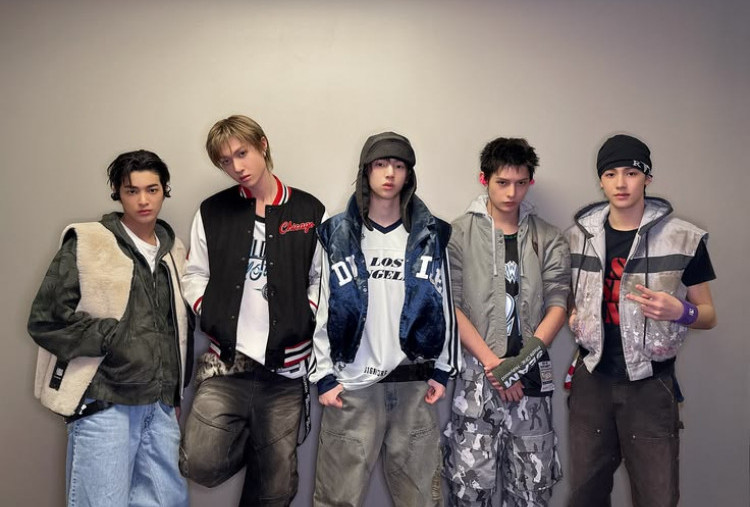 Viral Gaya Ngortis di TikTok, Tren Fashion Rebel ala Boy Group CORTIS