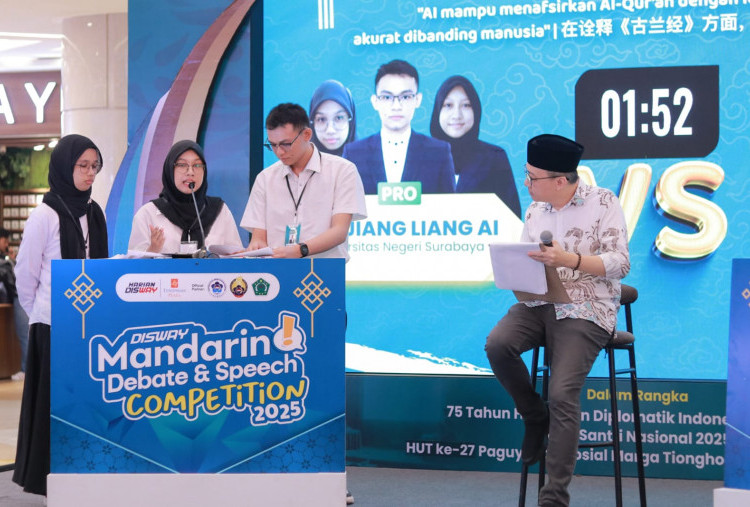 Debat Mandarin Tingkat Mahasiswa, Unesa Unggul Tipis atas LPI Al-Majidiyah Pamekasan Madura 
