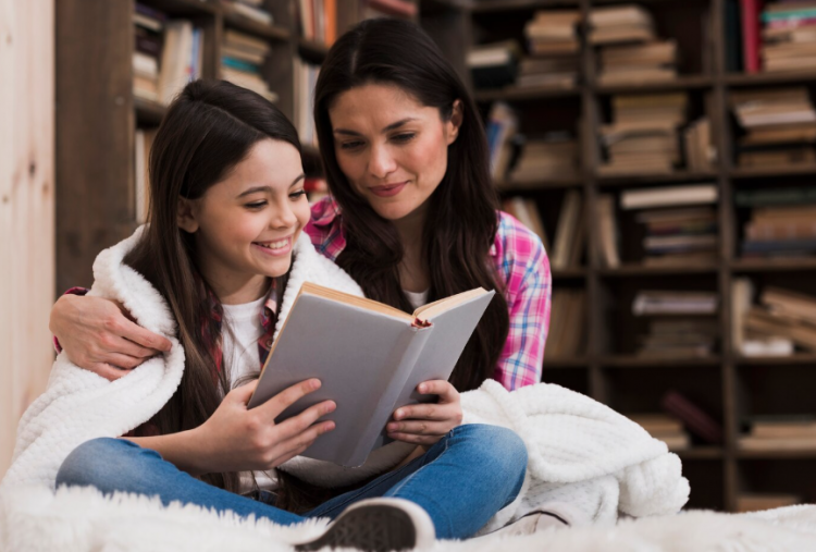 7 Manfaat Mendongeng untuk Anak