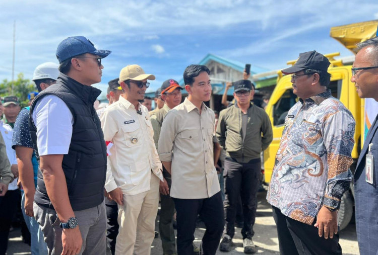 Wapres Gibran Tinjau Penanganan Banjir dan Distribusi Bantuan di Aceh Singkil