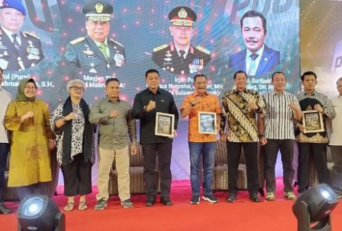 Luncurkan Buku Poso di Balik Operasi Madago Raya, Mayjen TNI Farid Makruf Paparkan Sinergitas dan Soliditas Tanpa Batas TNI dan Polri