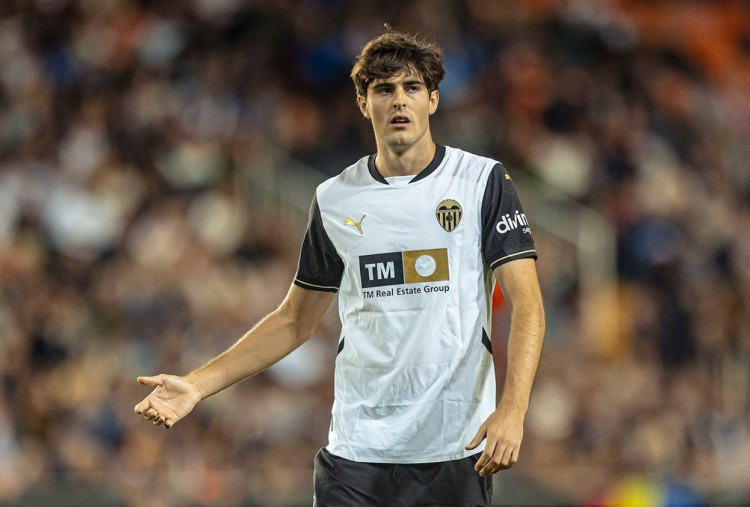 Transformasi Man Utd, Setan Merah Bidik Gelandang Valencia Javi Guerra