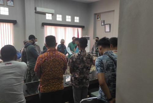 Sembilan Pengikut Khilafatul Muslimin Dibaiat Kembali Setia NKRI