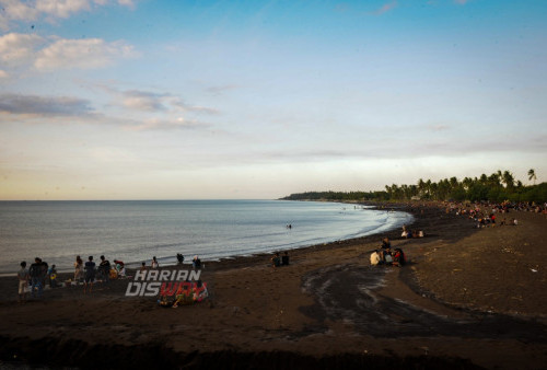 Keindahan Pantai Jangkar Situbondo