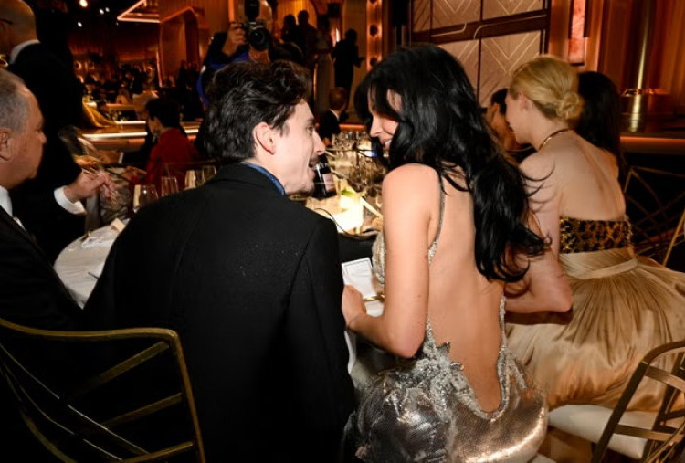 Mesranya Kylie Jenner dan Timothee Chalamet di Balik Megahnya Golden Globes 2025