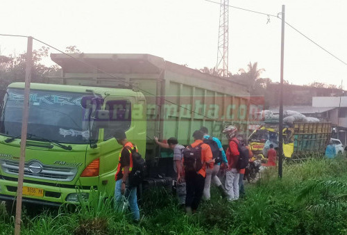 Ditabrak Truk Pengangkut Kelapa, Sopir Fuso Ditemukan Tewas Terjepit di Bawah Roda