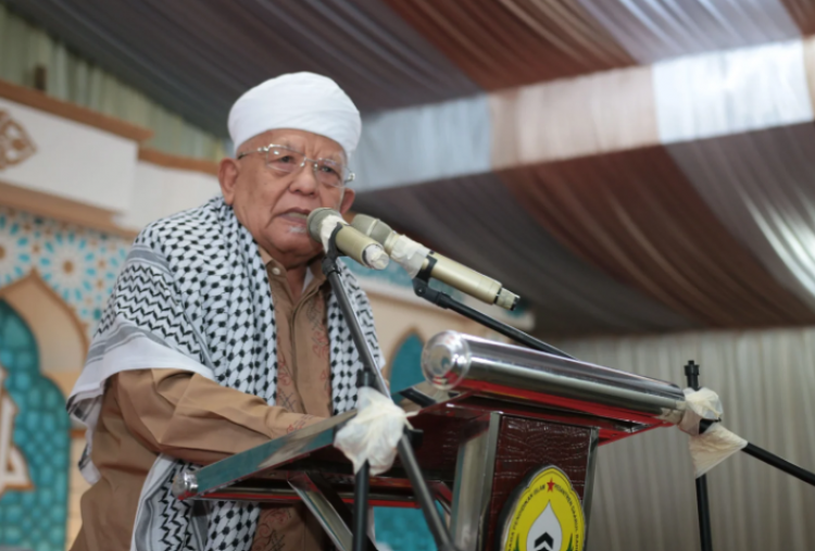 Ulama Kharismatik KH Syukron Makmun Wafat, Dikenal sebagai Singa Podium