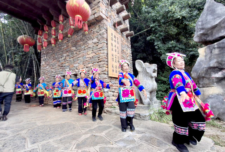 Harian Disway di China International Press Communication Center (CIPCC) (84): Transformasi Desa Pengemis