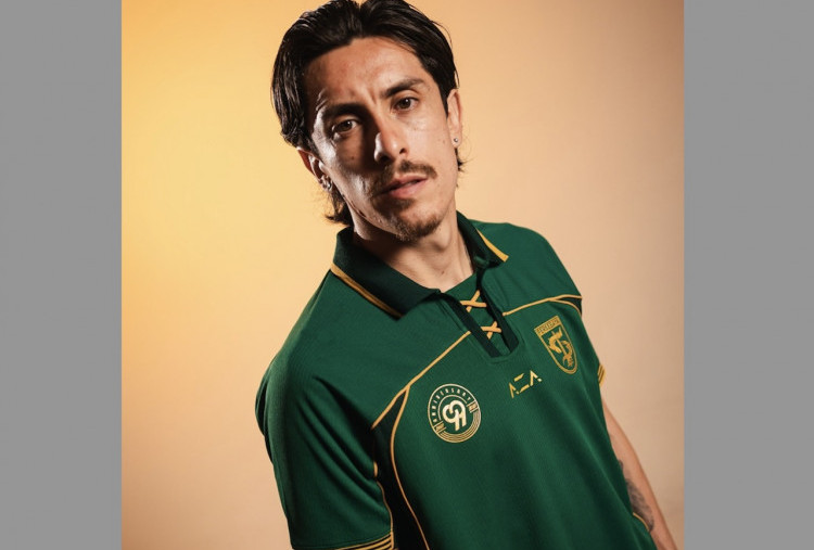 AZA Rilis Anniversary Jersey 99 Tahun Persebaya, Mengandung Cerita dan Kenangan
