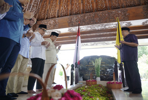 Ziarah ke Makam Bung Karno, Prabowo Sebut Soekarno Pemersatu Bangsa