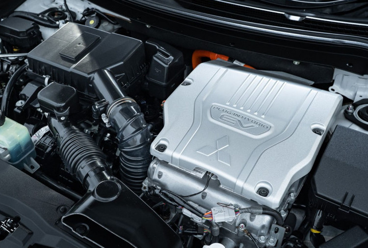 Mitsubishi Mulai Produksi Mobil Rogue Plug-in Hybrid, Segera Meluncur di Indonesia?