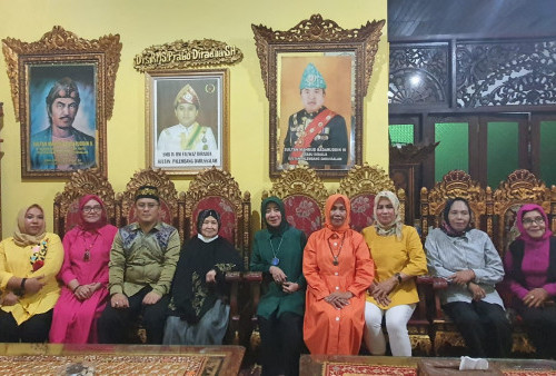 Zuriat Sultan Ahmad Najamuddin Husin Dhiaudin Silaturahmi ke Istana Adat Kesultanan Palembang