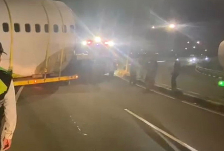 Viral Pesawat Tergelincir di Bandara Soetta Bikin Macet, Kok Bisa? Begini Faktanya