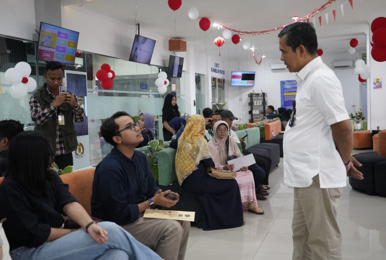 Program Paspor Merdeka Imigrasi Surabaya Diserbu Warga