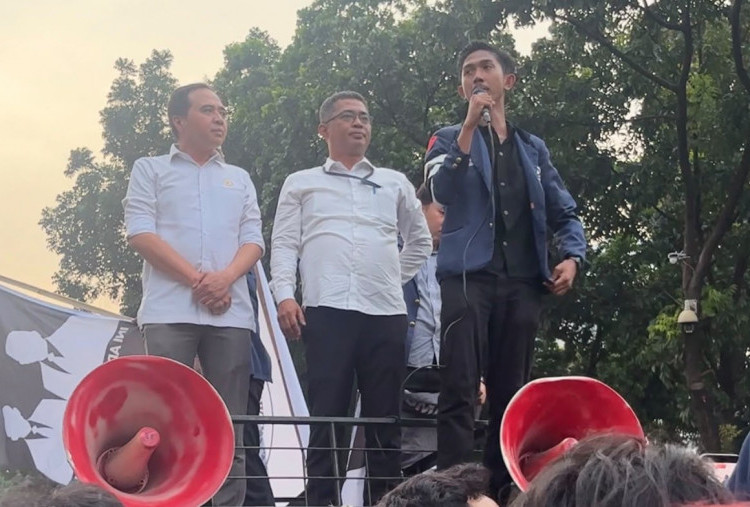 Stafsus Mensesneg Diroasting Mahasiswa Trisakti Saat Temui Pendemo: Jangan Percaya! 