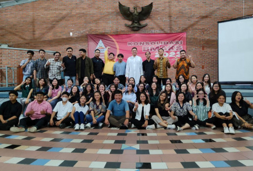 44 Penerima Beasiswa Mahasiswa Keuskupan Surabaya (BMAKS) adalah Kader Masa Depan Gereja Harapan Keuskupan Surabaya