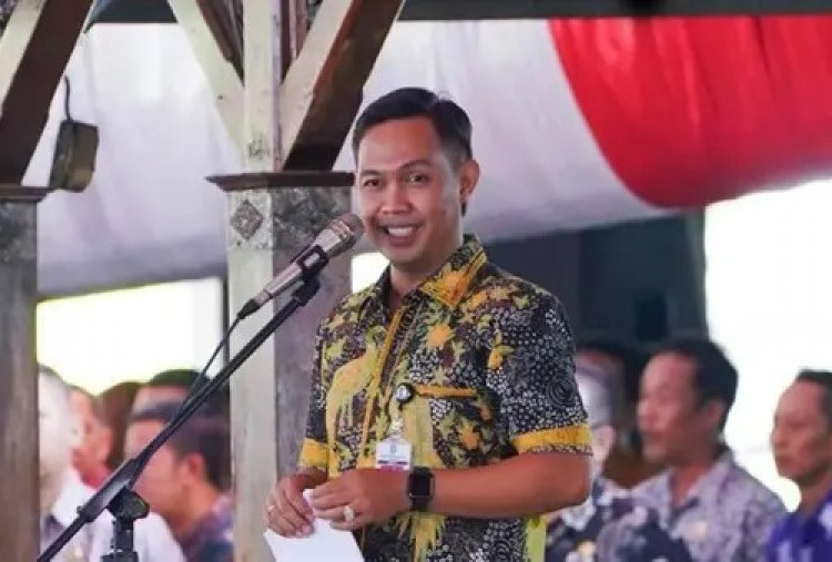 OTT KPK, Bupati Cilacap Syamsul Auliya Rachman Diamankan Bersama 26 Orang
