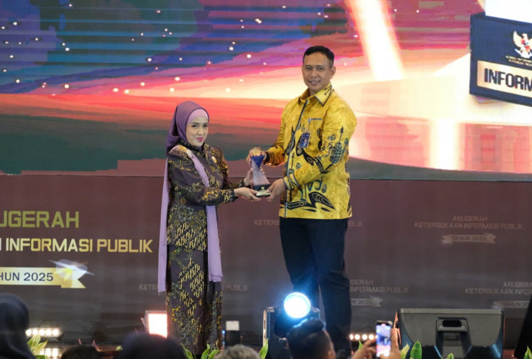 BULOG Pertahankan Predikat BUMN Informatif dalam Anugerah Keterbukaan Informasi Publik 2025