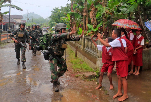 Komandan Brigif 2 Marinir Kolonel Marinir I Gede Edy Supryadi, M.Tr. Hanla., M.Tr(Han) selaku Perwira Pelaksana Latihan (Palaklat) menyampaikan bahwa kegiatan Limed menempuh jarak 15 km ini  bertujuan untuk  pembinaan dalam rangka meningkatkan kesamaptaan jasmani dengan harapan dapat meningkatkan kemampuan fisik dan mental serta memupuk jiwa korsa agar terbentuk menjadi seorang prajurit yang loyal, profesional dan militan.
“Utamakan faktor keamanan dan keselamatan baik personel maupun material, sehingga kegiatan terlaksana dengan aman dan lancar,” tegasnya
fotografer : Kopda Mar Ainul Yakin untuk Harian Disway