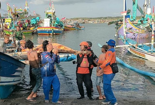 Tim SAR Gabungan Polresta Banyuwangi Temukan ABK yang Hilang di Pantai Grajagan