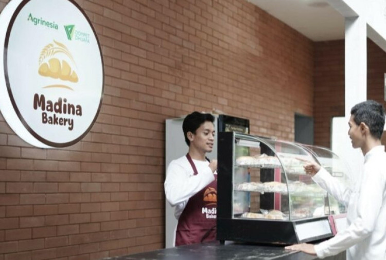 Melalui Zakat Preneurship Dompet Dhuafa Bersama Agrinesia Raya Gulirkan Madina Bakery