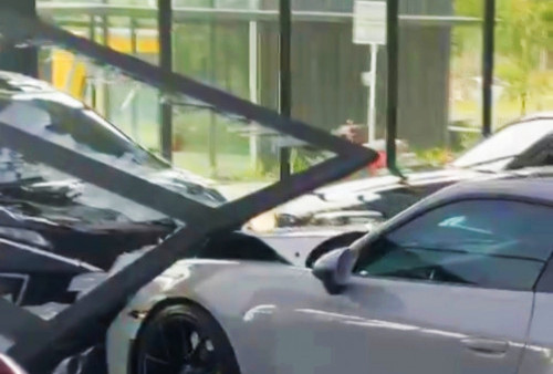 Kerugian Pemilik Showroom yang Porsche 911 GT3 Ditabrak Xpander 