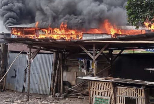 Sebuah Gudang Konveksi Ludes Terbakar di Jakarta Barat, 75 Personel Berhasil Padamkan Api