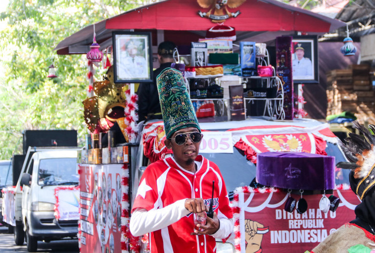 Kemeriahan Kirab Hari Kemerdekaan di Gresik: 16 Kelurahan Rayakan Identitas, Pamerkan Ornamen Khas