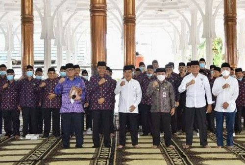 Gubernur Jambi Al Haris Hadiri Pengukuhan DMI Jambi, Ajak Masyarakat Makmurkan Masjid