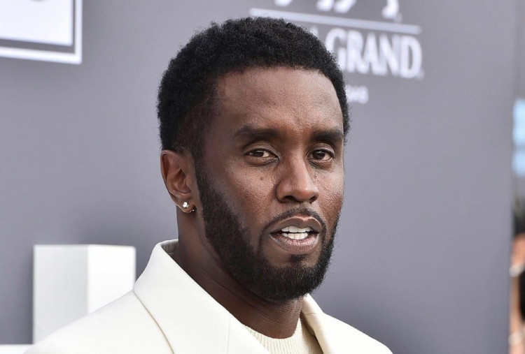 Sean Diddy Combs Bantu Menyajikan Santapan Thanksgiving untuk Sesama Napi di Penjara