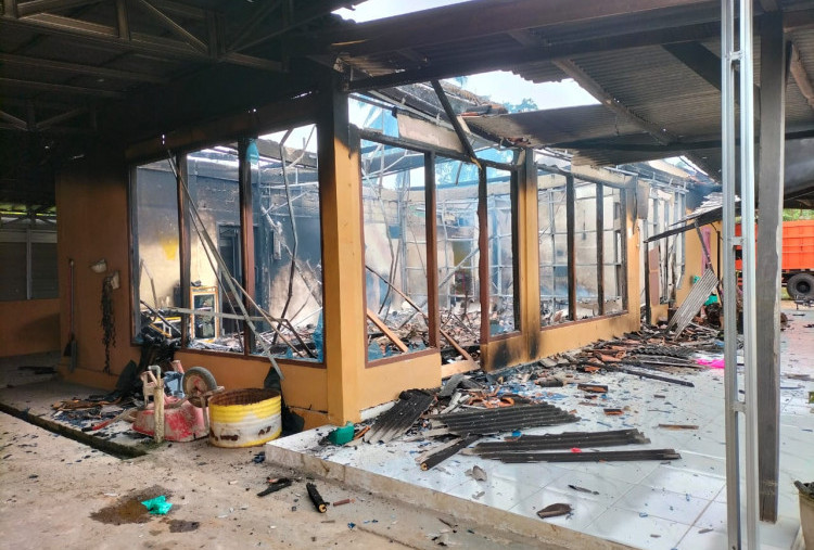 Rumah Lurah di Lampung Tengah Dibakar Massa