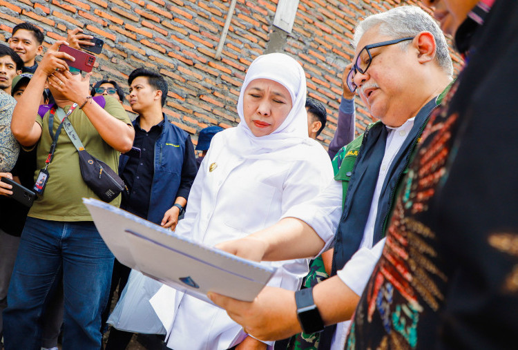 Perbaikan Infrastruktur Sungai di Probolinggo: Gubernur Khofifah Tinjau Pemasangan Bronjong di Sungai Kertosono