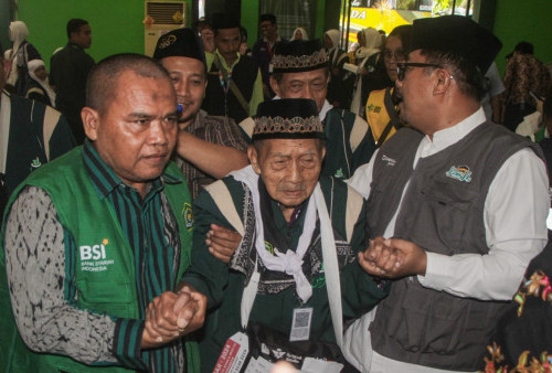 Veteran Ponorogo! Jamaah Haji Tertua se-Indonesia Tiba di Surabaya, Usianya...