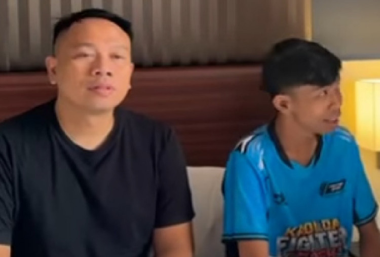 Vicky Prasetyo Nangis Lihat Dede Sunandar Tumbang di Ring Tinju 2v1, Kondisi Terbaru Diungkap